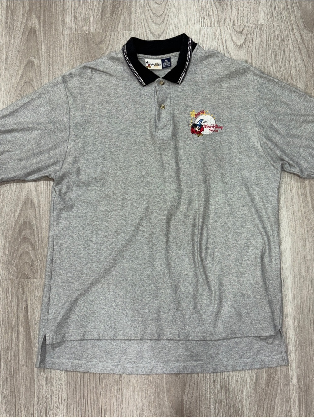 Walt Disney World
Sorcerer Mickey Polo Mens XL Gray Y2K USA
Made
